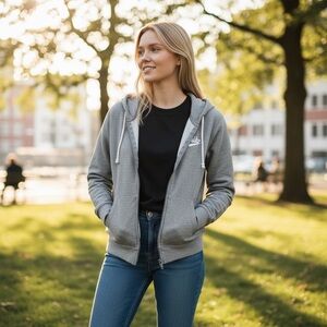 Nike Women's Lightweight Swoosh Zip Up Hooded Sweatshirt, M‎